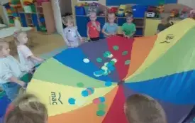 Dzień Kropki u przedszkolak&oacute;w w Chybicach 14