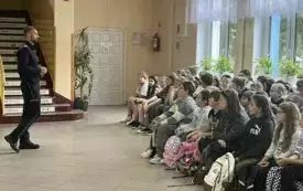 Spotkanie uczni&oacute;w PSP w Godowie z Policją - Bezpieczna droga do szkoły 4