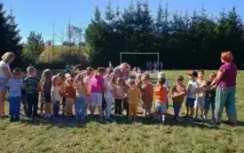 Przedszkolaki z Chybic żegnają lato, witają jesień 11