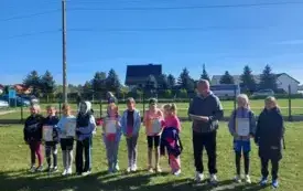 Mistrzostwa Gminy Pawł&oacute;w w sztafetowych biegach przełajowych 3