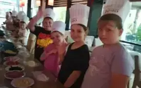 Wycieczka do &bdquo;Kombinatu Formy&rdquo; 8
