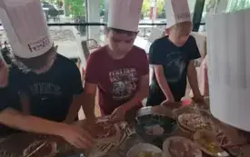 Wycieczka do &bdquo;Kombinatu Formy&rdquo; 12