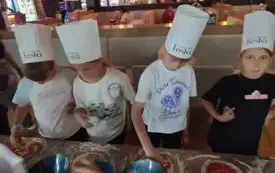 Wycieczka do &bdquo;Kombinatu Formy&rdquo; 14