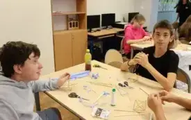 PSP Chybice- Warsztaty tworzenia &bdquo;pająk&oacute;w ludowych&rdquo; w naszej szkole 11