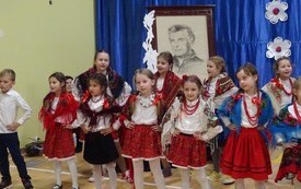 Święto Patrona Szkoły w Radkowicach 6