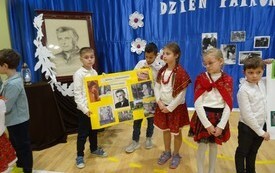 Święto Patrona Szkoły w Radkowicach 15