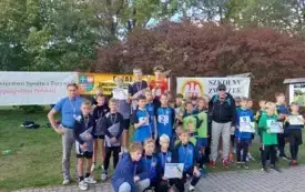 PSP Chybice ze srebrnym medalem w Finale Wojew&oacute;dzkim w Sztafetowych Biegach Przełajowych 2