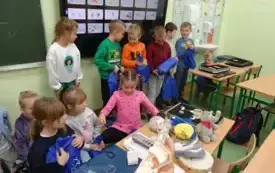 Spotkanie klasy I PSP w Godowie z audiofonolog Iwoną Tomaszewską - Hert 6