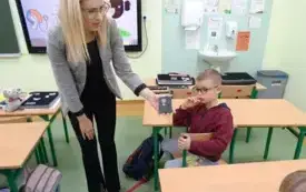 Spotkanie klasy I PSP w Godowie z audiofonolog Iwoną Tomaszewską - Hert 10
