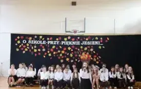 O szkole- przy pięknie jesieni&hellip; Akademia z okazji Dnia Nauczyciela w Publicznej Szkole Podstawowej im. Feliksa Szczęsnego Karnickiego w Chybicach 5