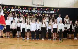 O szkole- przy pięknie jesieni&hellip; Akademia z okazji Dnia Nauczyciela w Publicznej Szkole Podstawowej im. Feliksa Szczęsnego Karnickiego w Chybicach 30