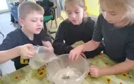 Dzień Chleba w świetlicy szkolnej PSP w Łomnie 18