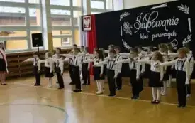 PSP Chybice- Uroczyste ślubowanie uczni&oacute;w klas pierwszych 17