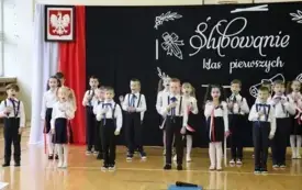 PSP Chybice- Uroczyste ślubowanie uczni&oacute;w klas pierwszych 26