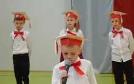 Ślubowanie i pasowanie na uczni&oacute;w klasy pierwszej PSP w Godowie 29