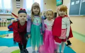Międzynarodowy Dzień Postaci z Bajek w przedszkolu w Chybicach 34