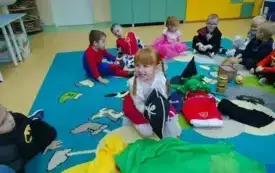 Międzynarodowy Dzień Postaci z Bajek w przedszkolu w Chybicach 51