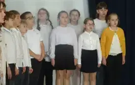 "Szkoła do Hymnu" w PSP w Godowie 1