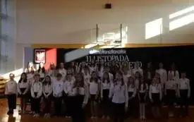 Akademia z okazji Narodowego Święta Niepodległości w Publicznej Szkole Podstawowej  im. Feliksa Szczęsnego Karnickiego w Chybicach 6
