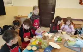 Dzień Zdrowego Śniadania w klasach I &ndash; III Publicznej Szkoły Podstawowej  w Chybicach 14