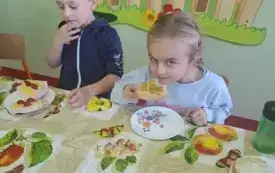 Dzień Zdrowego Śniadania w klasach I &ndash; III Publicznej Szkoły Podstawowej  w Chybicach 26