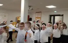 Jesienne recytacje - PSP Łomno 10