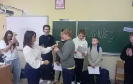 Galeria aktualności  SZKOLNY TURNIEJ SZACHOWY W SZERZAWACH 4