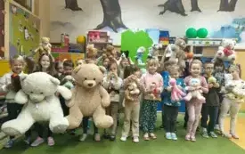 Dzień Pluszowego Misia w przedszkolu w Chybicach 29