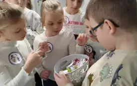 MAGICZNE ANDRZEJKI W SZKOLNEJ ŚWIETLICY - PSP Łomno 2