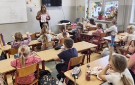Innowacja pedagogiczna &bdquo;Przygody Jeżyka Boromirka &ndash; jesienna podr&oacute;ż przez emocje&rdquo; w  Szkole Podstawowej w Jadownikach  8