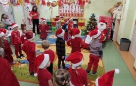 Wizyta Świętego Mikołaja u Przedszkolak&oacute;w przy PSP w Godowie 3