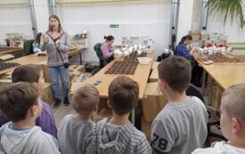 PSP Chybice- Wycieczka klas I-III do Fabryki Bombek w Nowej Dębie 3