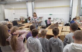 PSP Chybice- Wycieczka klas I-III do Fabryki Bombek w Nowej Dębie 4
