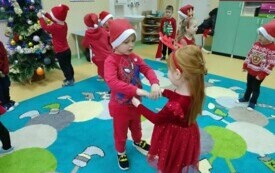 Wizyta Świętego Mikołaja u przedszkolak&oacute;w z Chybic 30
