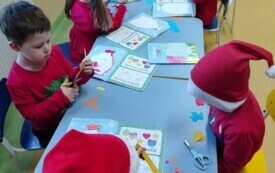 Wizyta Świętego Mikołaja u przedszkolak&oacute;w z Chybic 31
