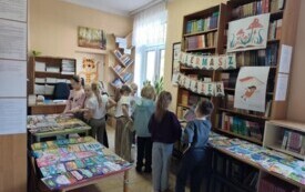 Kiermasz książek w bibliotece szkolnej PSP w Godowie 5