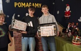 Świąteczne prezenty dla podopiecznych Domu Dziecka - akcja charytatywna PSP w Godowie 1