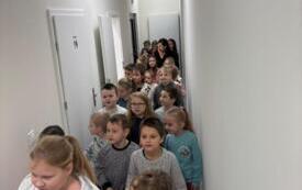 Galeria aktualności Wycieczka klas I&ndash;III do GOKSiR w Pawłowie  "Szlakiem kultury benedyktyńskiej" 49