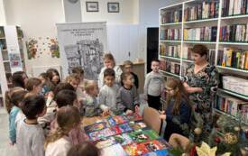 Galeria aktualności Wycieczka klas I&ndash;III do GOKSiR w Pawłowie  "Szlakiem kultury benedyktyńskiej" 71