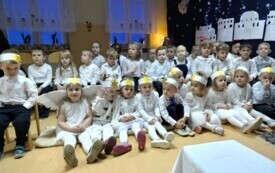 Kolędowanie w przedszkolu w Chybicach 41