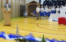Jasełka szkolne w PSP w Godowie - piękna lekcja tradycji i wsp&oacute;lnoty 9
