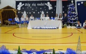 Jasełka szkolne w PSP w Godowie - piękna lekcja tradycji i wsp&oacute;lnoty 49