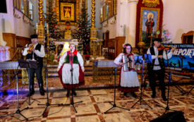 Galeria aktualności IX Og&oacute;lnopolski Festiwal Kolęd i Pastorałek &bdquo;Nocy Niepojęta&rdquo; w Kałkowie-Godowie &ndash; święto muzyki, tradycji i wsp&oacute;lnego kolędowania 90