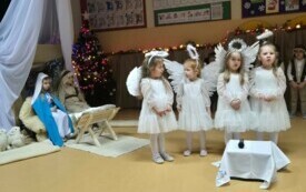 Kolędowanie z Babcią i Dziadkiem w grupie ,,0&rdquo;c w Chybicach 6