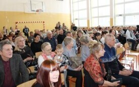 Dzień Babci i Dziadka w Publicznej Szkole Podstawowej w Chybicach 13