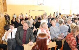 Dzień Babci i Dziadka w Publicznej Szkole Podstawowej w Chybicach 23