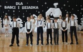 Dzień Babci i Dziadka w Publicznej Szkole Podstawowej w Chybicach 41