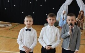 Dzień Babci i Dziadka w Publicznej Szkole Podstawowej w Chybicach 116