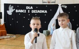 Dzień Babci i Dziadka w Publicznej Szkole Podstawowej w Chybicach 118