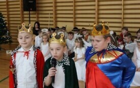 Dzień Babci i Dziadka w Publicznej Szkole Podstawowej w Chybicach 157